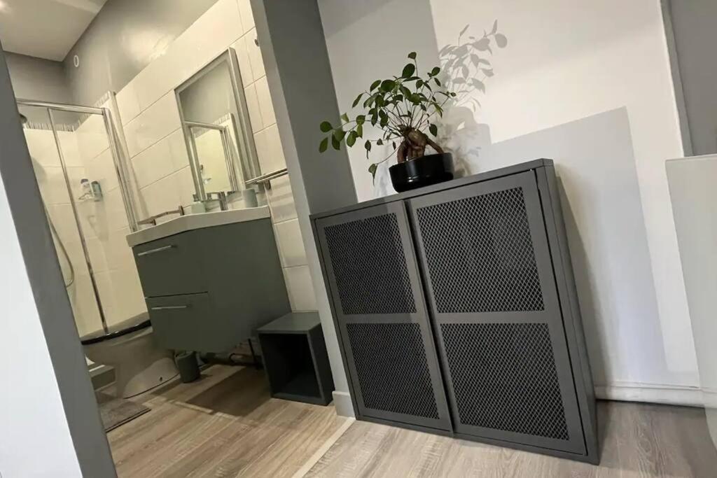 생발레리앙코 Quartier Historique Duplex 6Pers 아파트 외부 사진