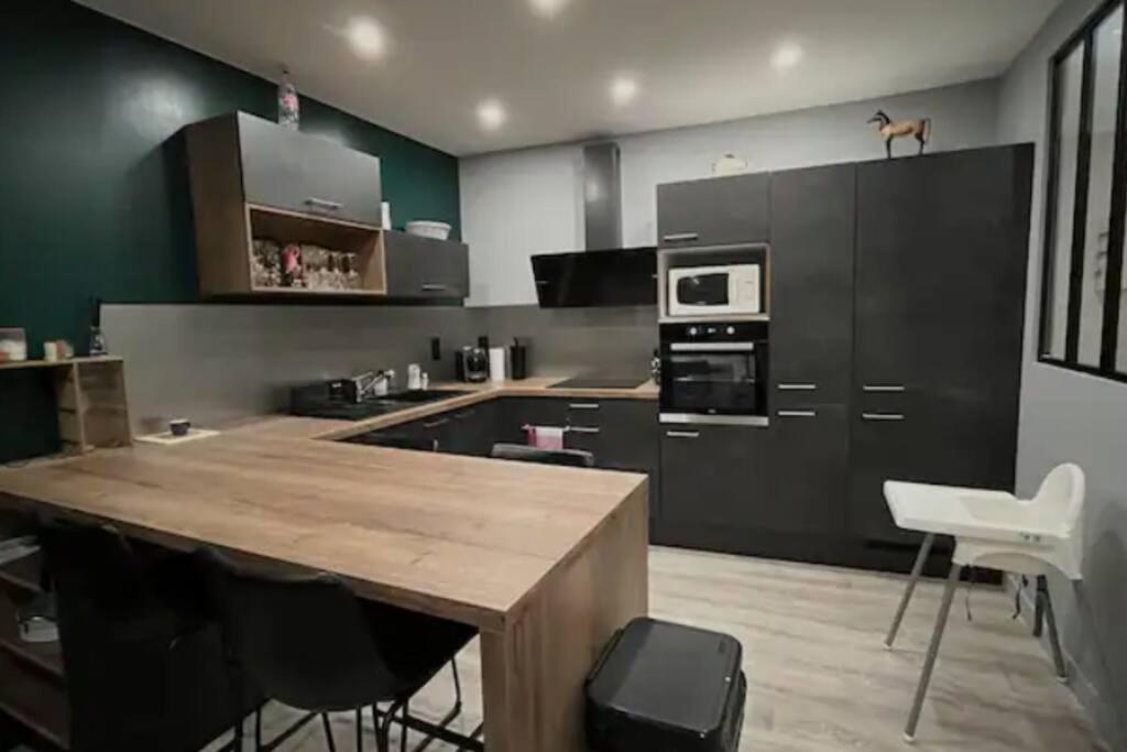 생발레리앙코 Quartier Historique Duplex 6Pers 아파트 외부 사진